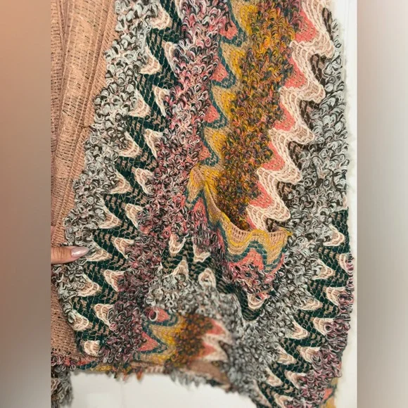 Anthropologie Akemi + Kin Alva Textured Chevron Wrap Sweater Kimono - Picture 6 of 7